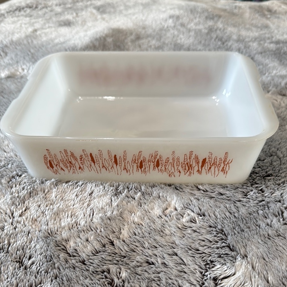 Vintage Proctor-Silex Casserole Slow Cook Dish Wheat Pattern Milk Glass 10x7